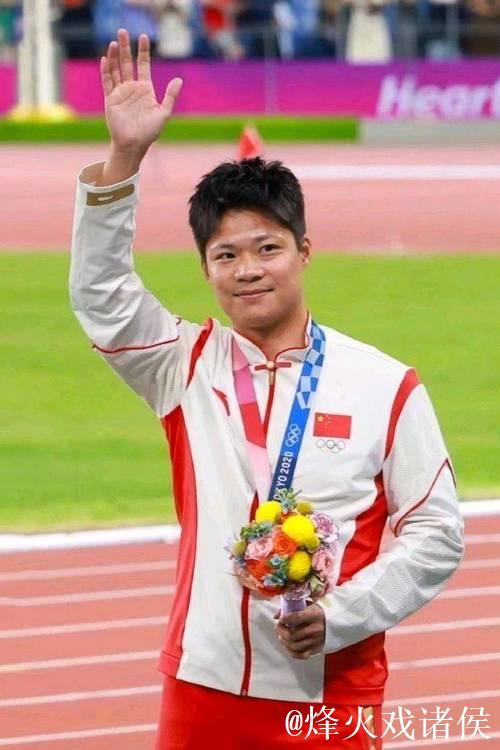 中国短跑名将苏炳添宣布退役 中国短跑名将苏炳添宣布退役